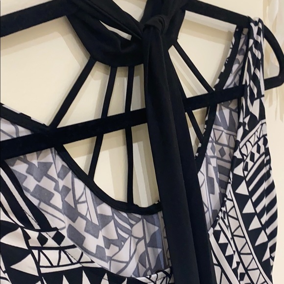 Dress - Picture 4 of 5